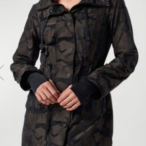 Black Noir Camo Print Hooded Cinch Waist Anorak Jacket - Medium